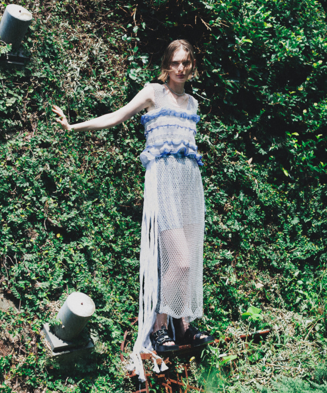 FRILLY BORDER KNIT BUSTIER