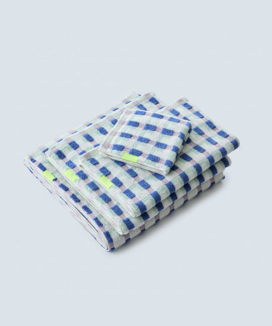 PLAID GEO TOWEL
