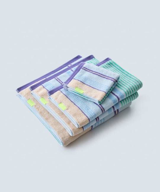 STRIPE VIBES TOWEL