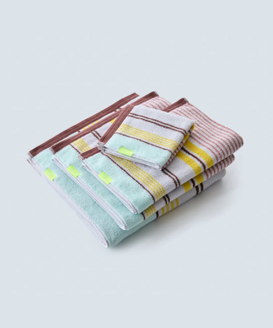 STRIPE VIBES TOWEL