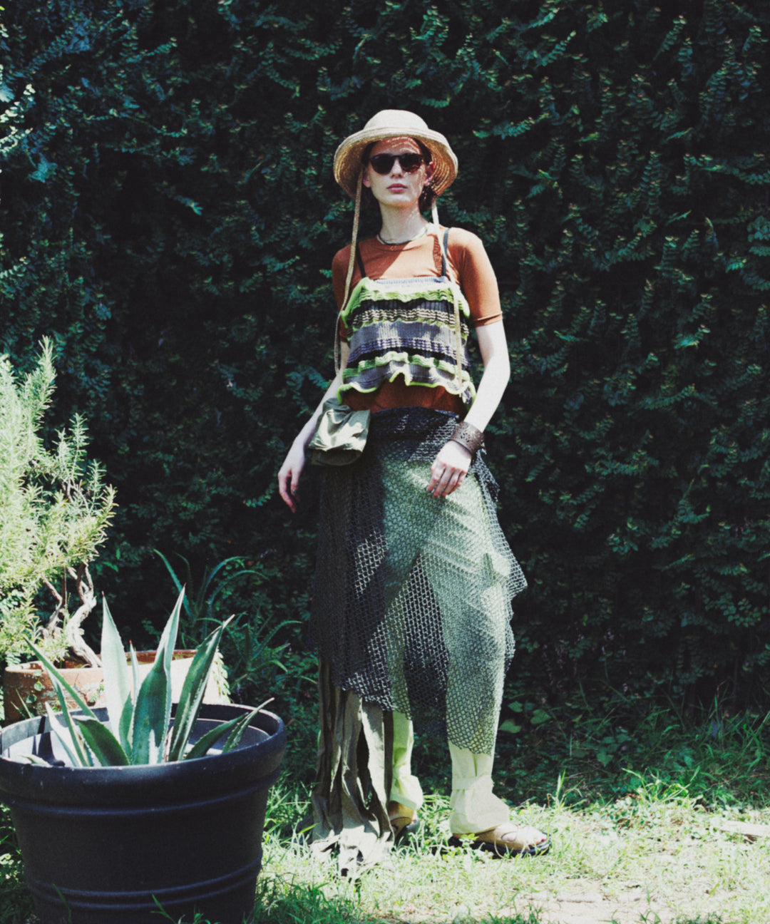 FRILLY BORDER KNIT BUSTIER