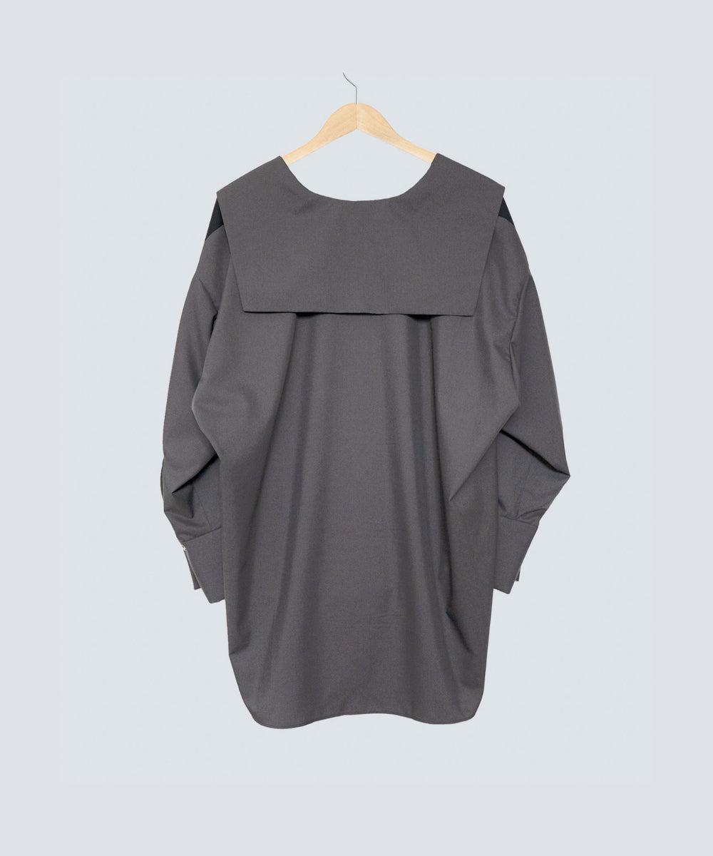 FIN SAILOR COLLAR BLOUSE