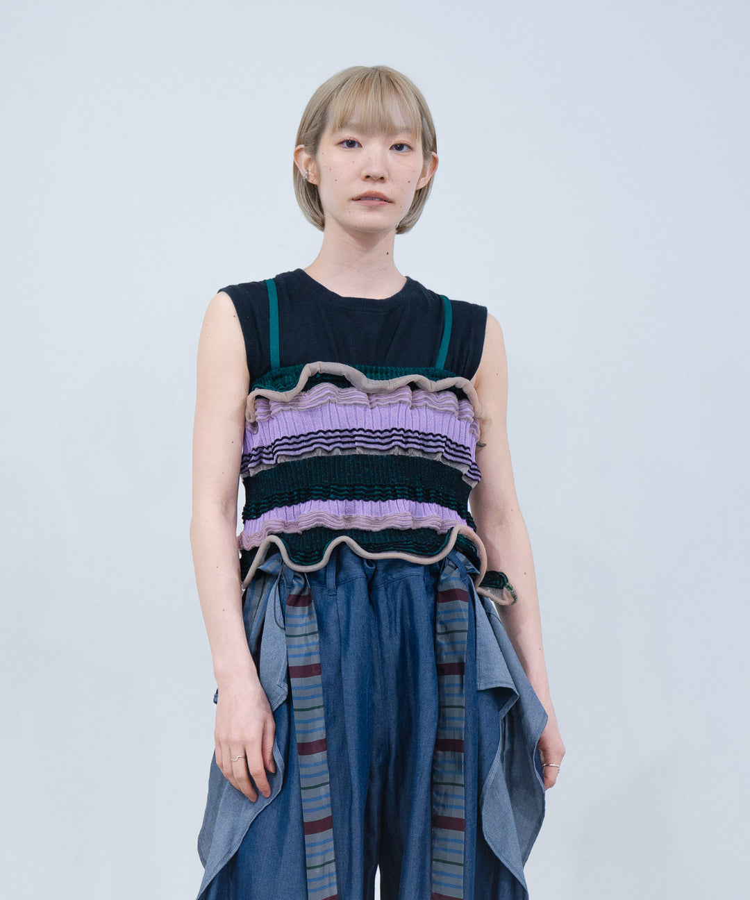 FRILLY BORDER KNIT BUSTIER