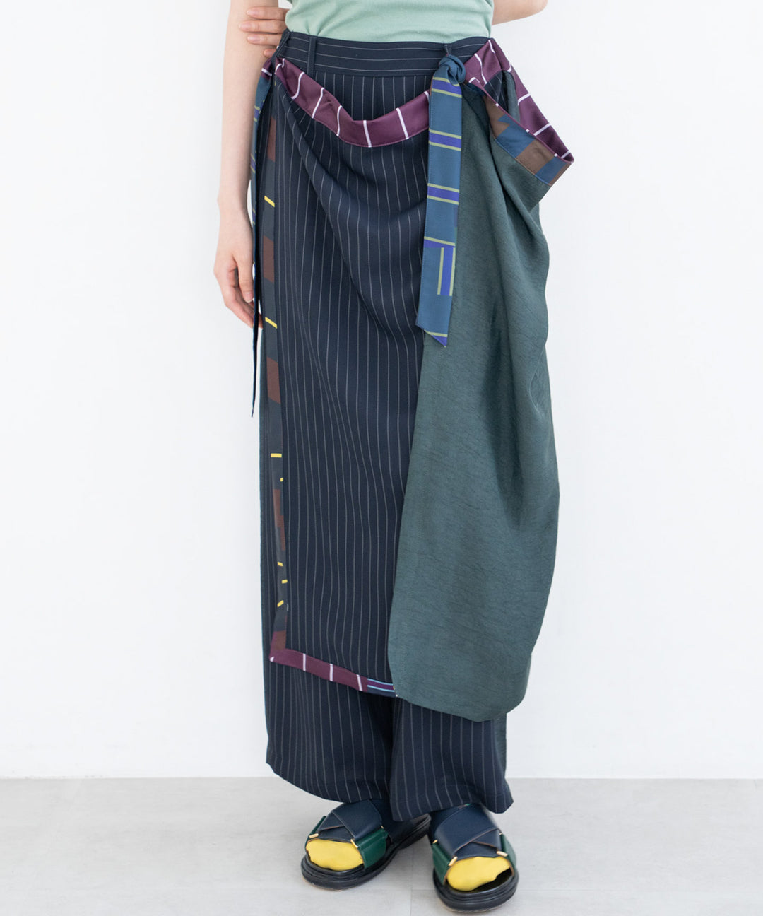 Multi-way sailor bottom