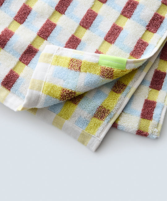PLAID GEO TOWEL