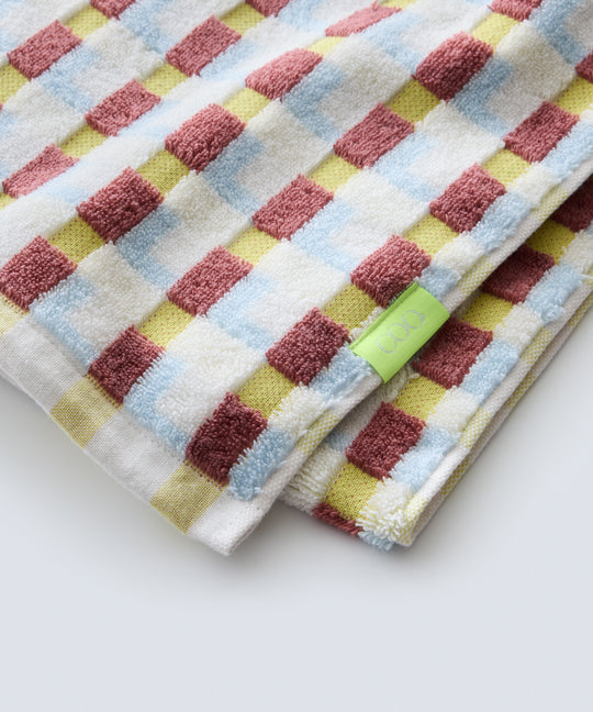PLAID GEO TOWEL