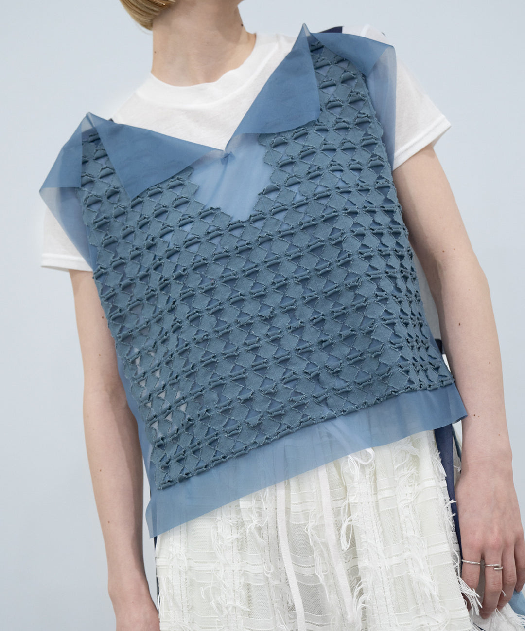 SHEER CRACK VEST