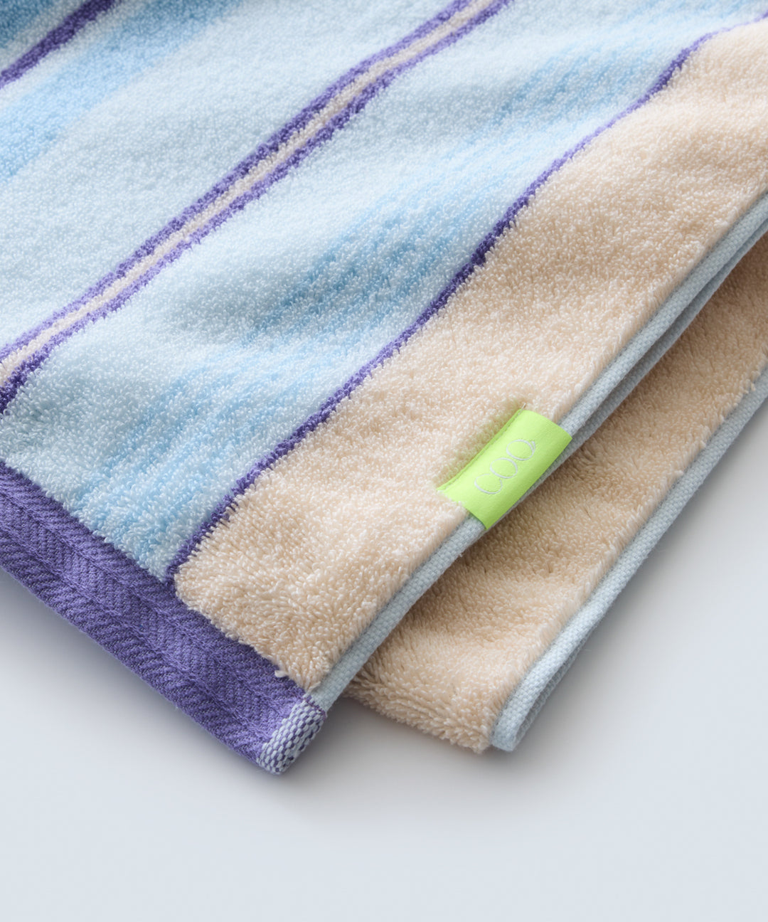 STRIPE VIBES TOWEL