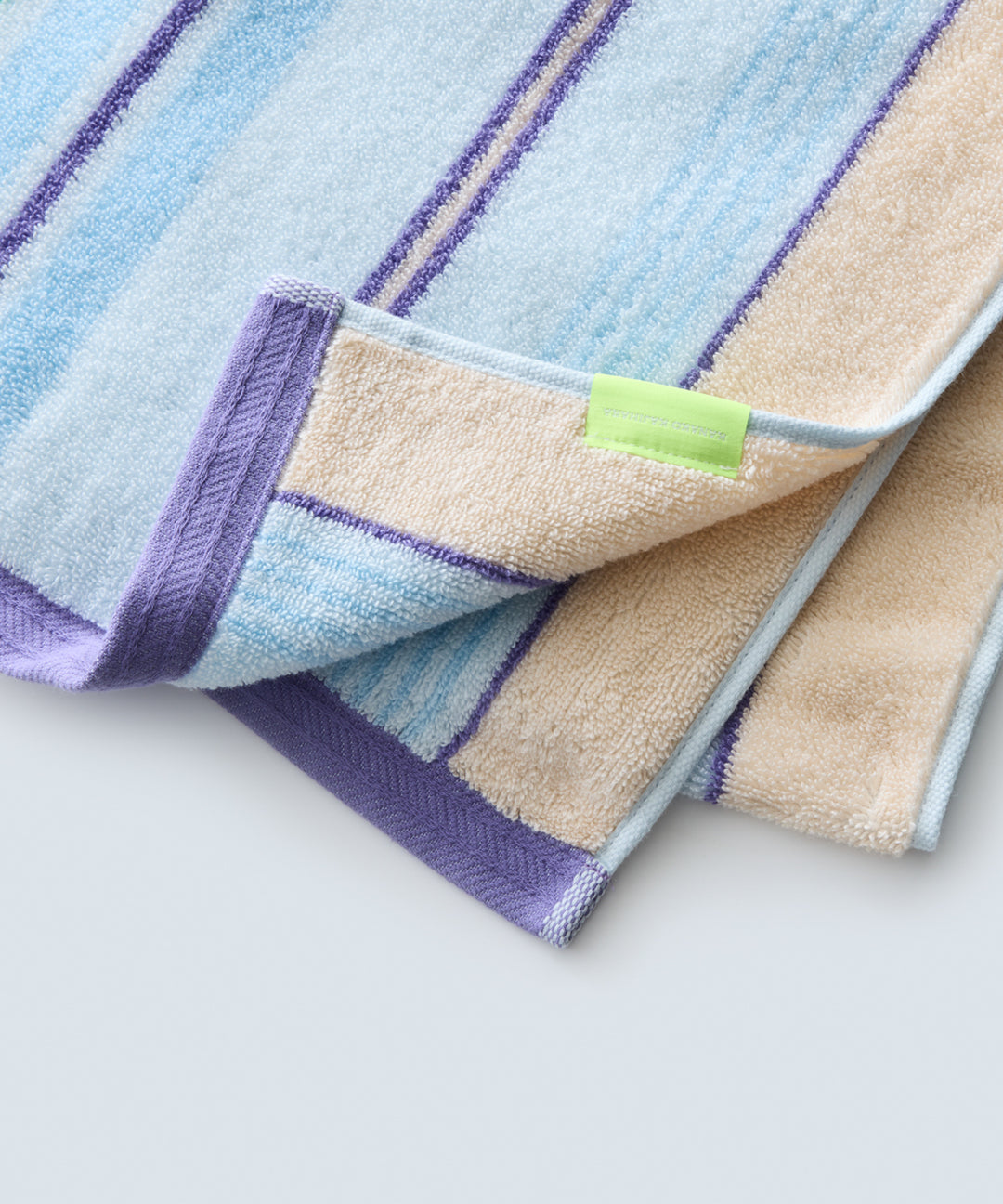 STRIPE VIBES TOWEL